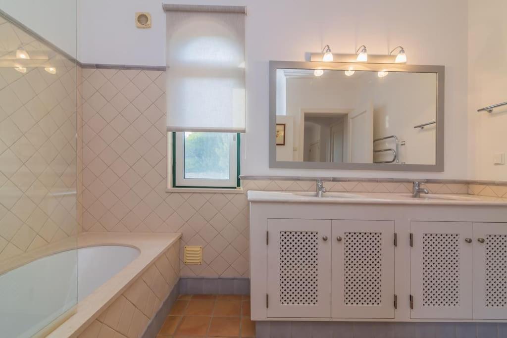 Moradia Geminada Com 2 Quartos Quinta Do Lago Exterior photo